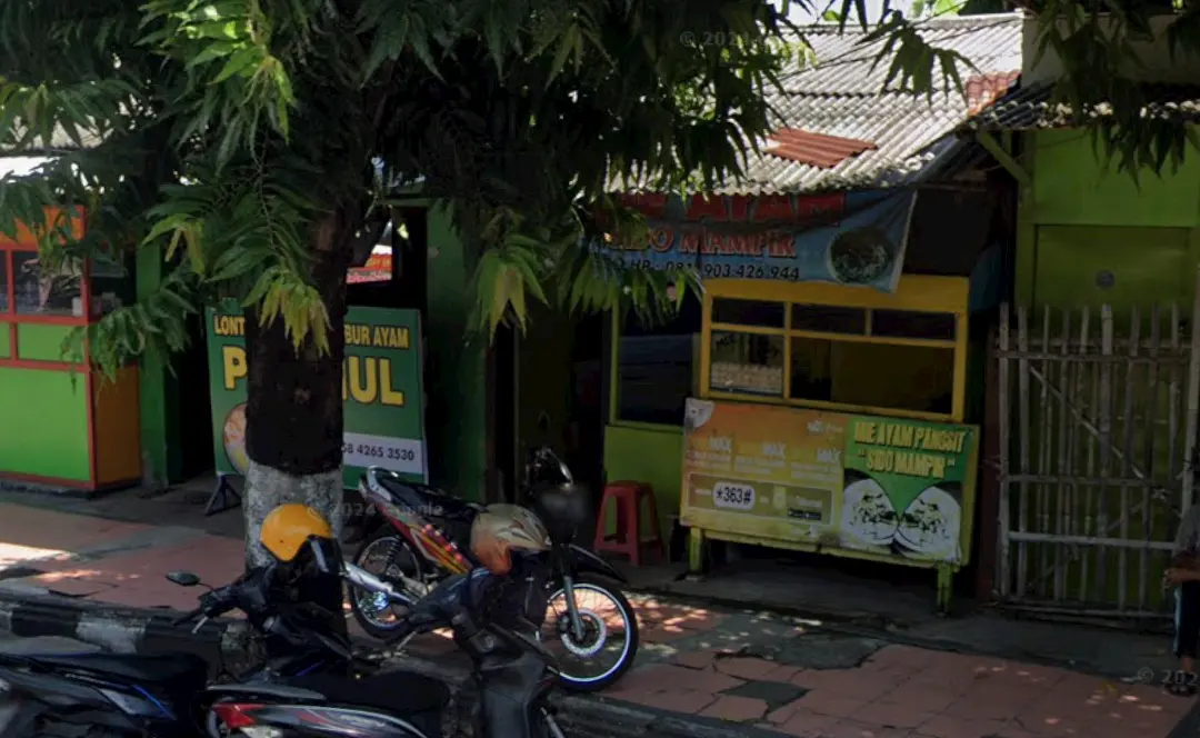 Sarapan Pagi yang Menggugah Selera di Cilacap: Bubur Ayam & Lontong Opor Favorit Warga